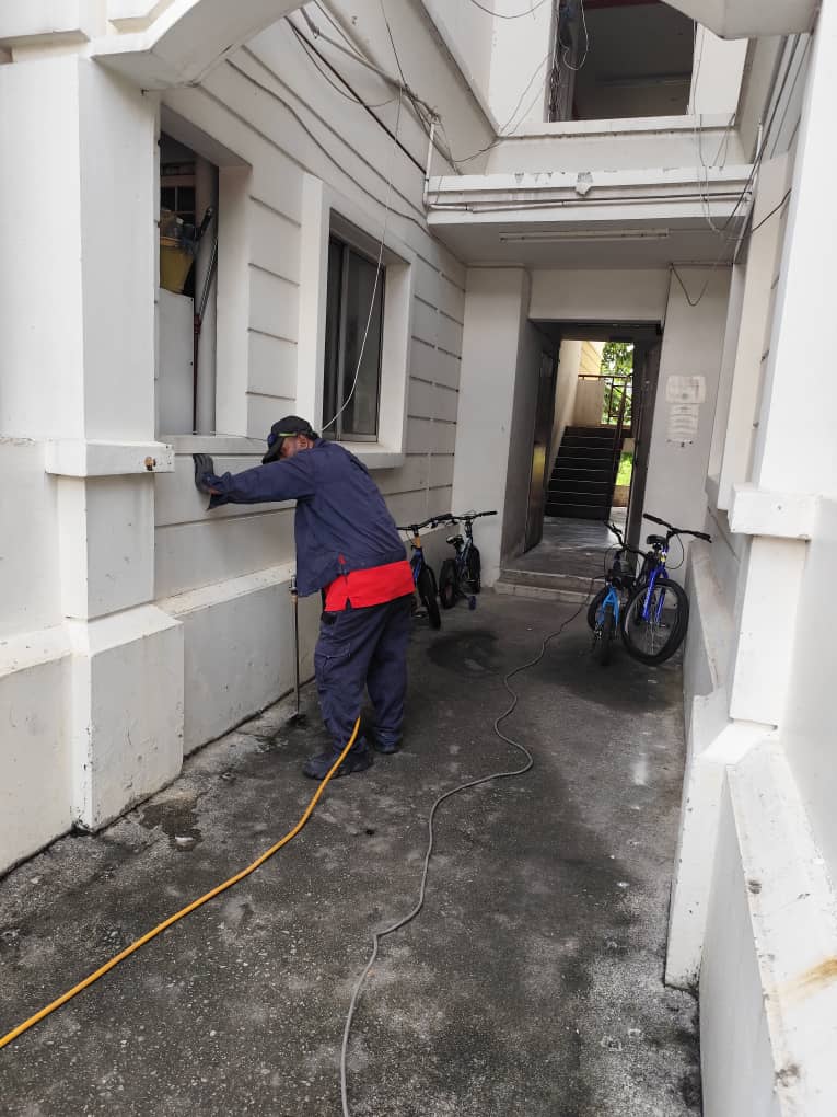Cockroach Control by GPC technicians